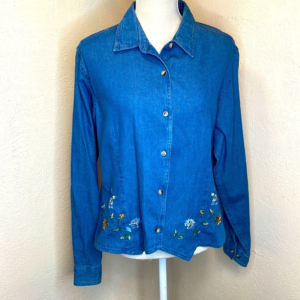 Vintage Cabin Creek Floral Embroidered Blue Denim Button Down Shirt